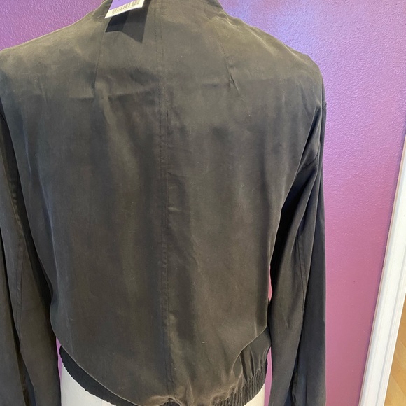NWT black bomber jacket - Picture 5 of 9